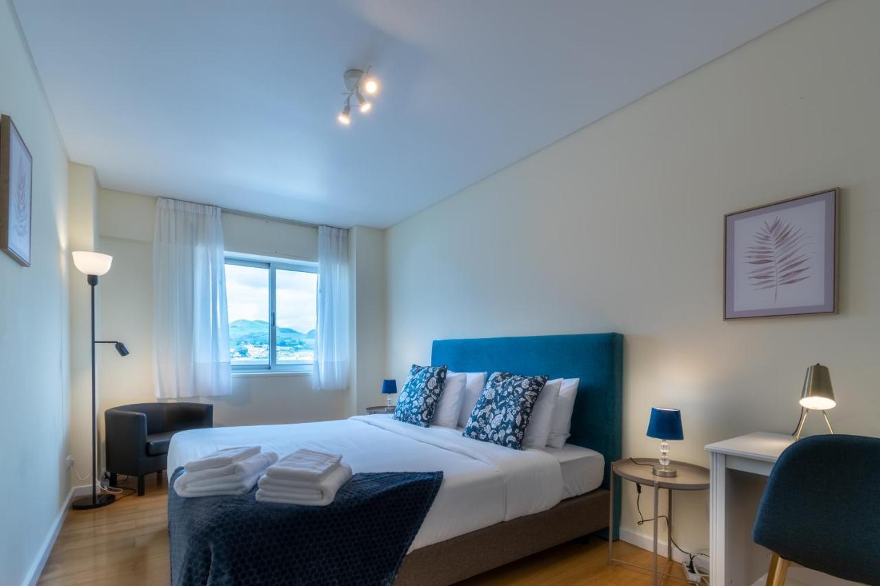 Atlantic Penthouse - City, Montain & Ocean - Free Parking Понта Делгада Екстериор снимка